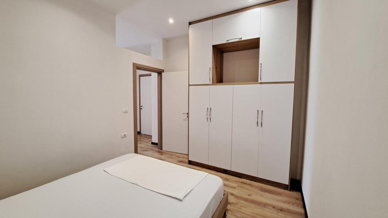 Apartaments Rraku Σαράντα Εξωτερικό φωτογραφία