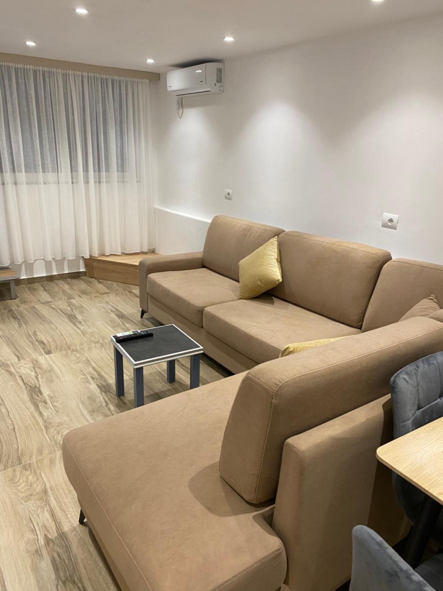 Apartaments Rraku Σαράντα Εξωτερικό φωτογραφία