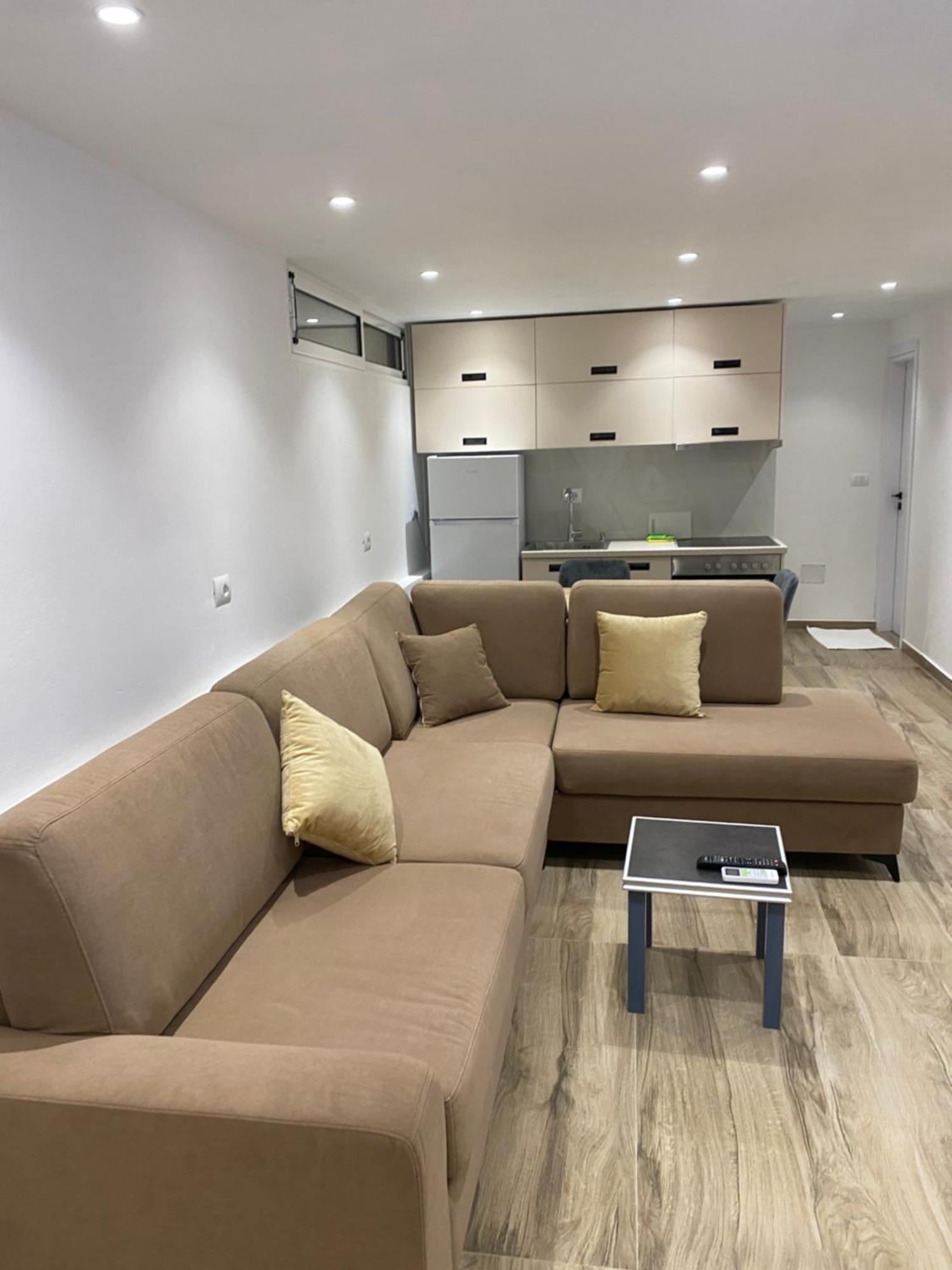 Apartaments Rraku Σαράντα Εξωτερικό φωτογραφία